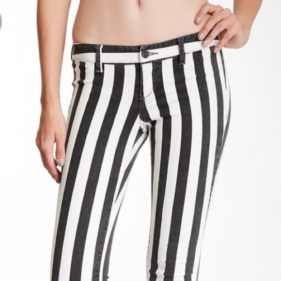 Sneak peek striped pants - Picture 5 of 10